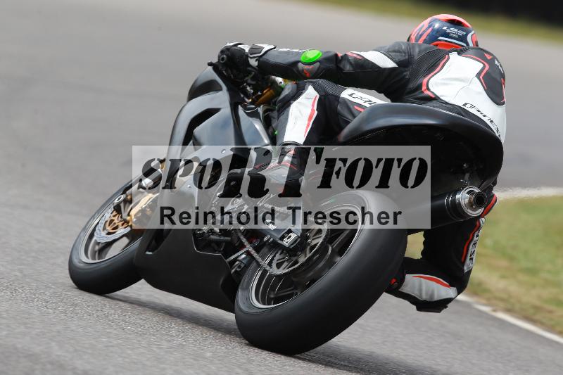 Archiv-2022/13 25.04.2022 Plüss Moto Sport ADR/Freies Fahren/66